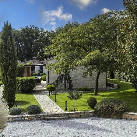 Villa Charming Tinjan