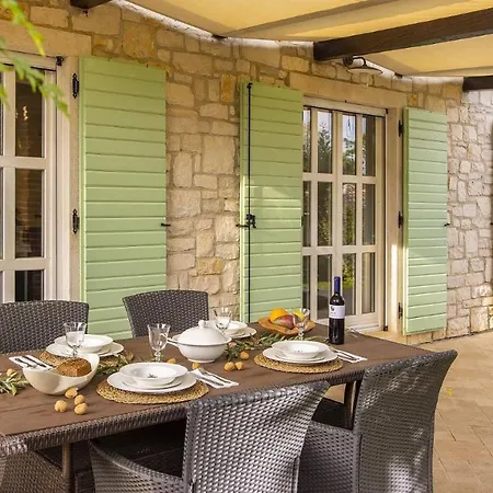 Villa Charming